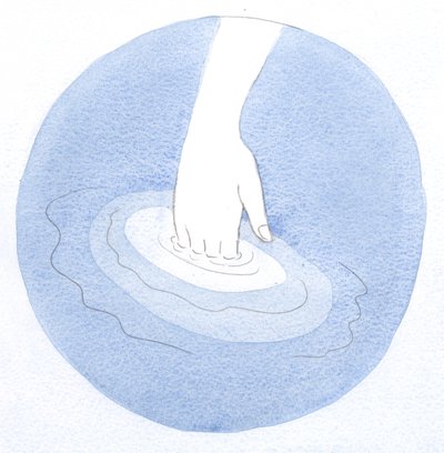 Proprio come una mano immersa in acqua calda sente a malapena il cambiamento, un