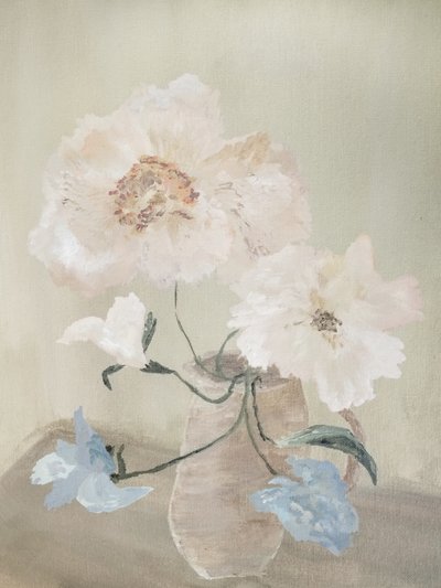 Delicata natura morta floreale da Emily Tingey