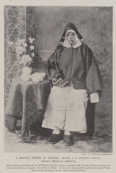 Un esperto britannico in cinese, maggiore J A Burton, LRCP, servizio medico indiano da English Photographer
