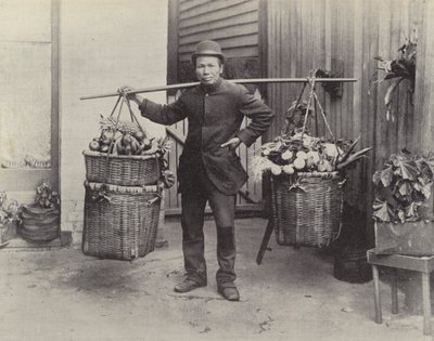 Un venditore ambulante di verdure cinese da English Photographer