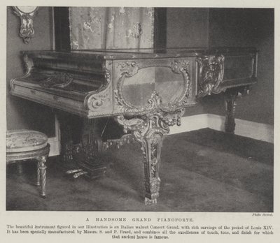 Un bel pianoforte a coda da English Photographer