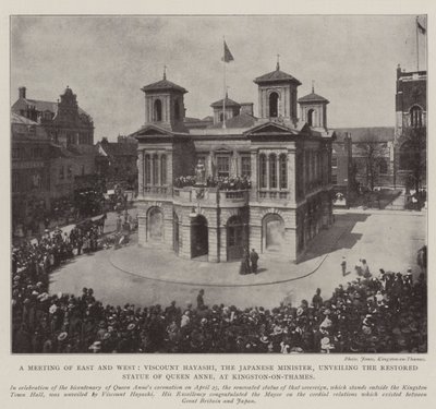 Un incontro tra Oriente e Occidente, il visconte Hayashi, il ministro giapponese, svela la statua restaurata della regina Anna, a Kingston-on-Thames, 3 maggio 1902 da English Photographer