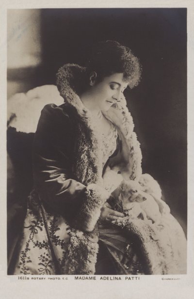 Adelina Patti, soprano di coloratura italiana da English Photographer