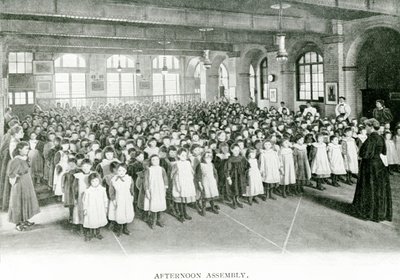 Assemblea pomeridiana, c.1900 da English Photographer