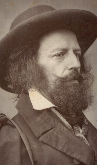 Alfred Lord Tennyson, poeta, ritratto (foto in b/n) da English Photographer