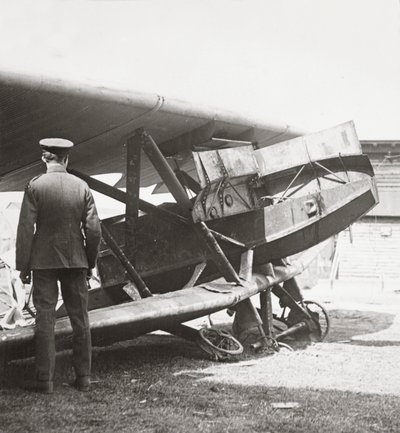 Aereo tedesco corazzato con sette mitragliatrici usate per falciare i nostri ragazzi nelle trincee da English Photographer