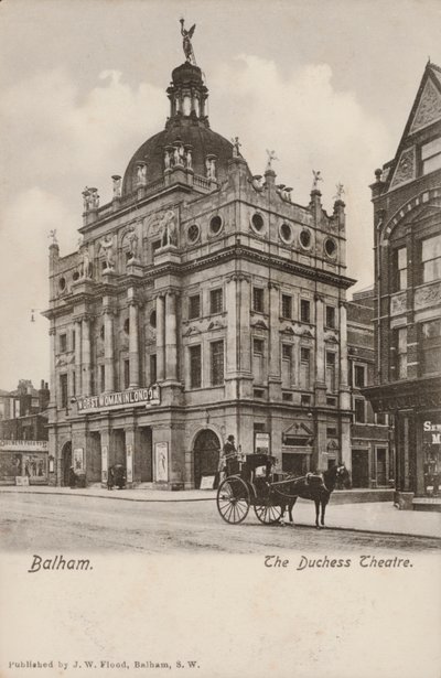Balham, Londra, il Teatro della Duchessa (foto in b/n) da English Photographer