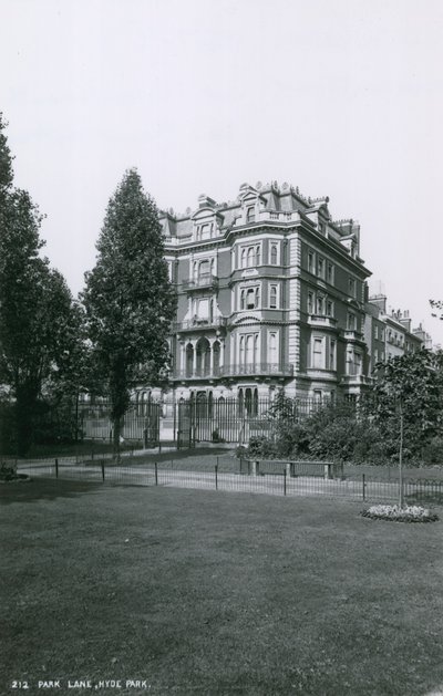 Brook House, Park Lane da English Photographer