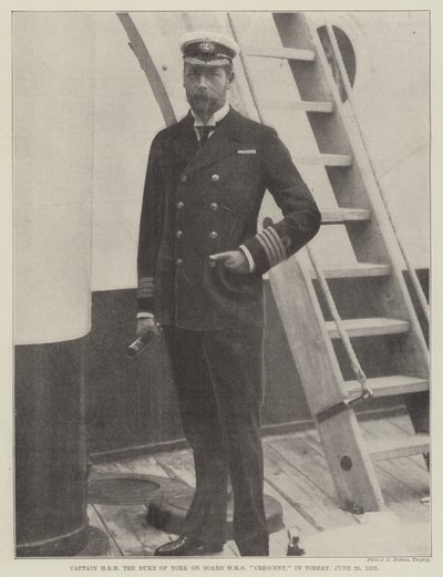 Capitano SAR il Duca di York a bordo della HMS Crescent, a Torbay, 25 giugno 1898 da English Photographer
