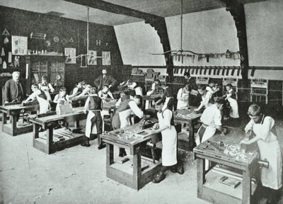 Classe di falegnameria, 1896 da English Photographer