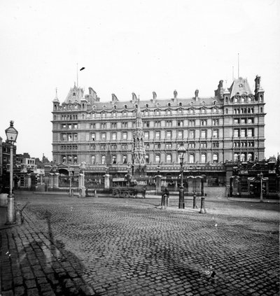 Hotel della Stazione di Charing Cross, c.1890 da English Photographer