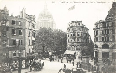 Cheapside e il cortile della Chiesa di St Paul da English Photographer