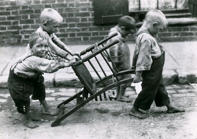 Povertà infantile, Londra da English Photographer