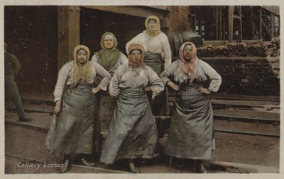 Ragazze della miniera da English Photographer