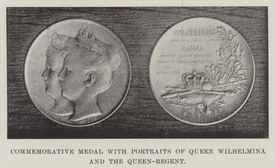 Medaglia commemorativa con ritratti della regina Guglielmina e della regina reggente da English Photographer