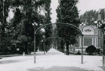 Cremorne Gardens, Londra: Passeggiata Centrale da English Photographer