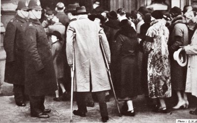 Folle in attesa di accedere a Westminster Hall, durante l