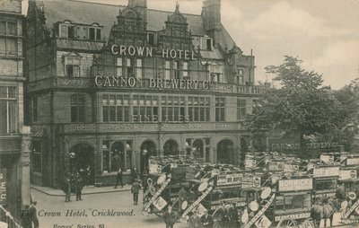 Crown Hotel, Cricklewood da English Photographer