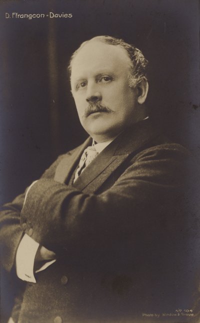 David Ffrangcon-Davies da English Photographer