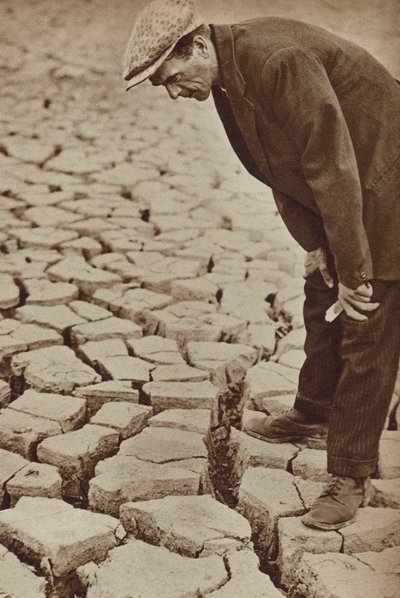 Serbatoio prosciugato a Kettering, Northamptonshire, durante la siccità del 1934 (foto b/n) da English Photographer