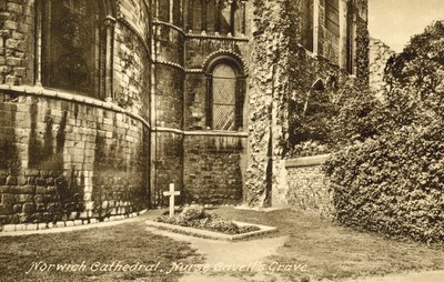 La Tomba di Edith Cavell, Cattedrale di Norwich, Norfolk da English Photographer