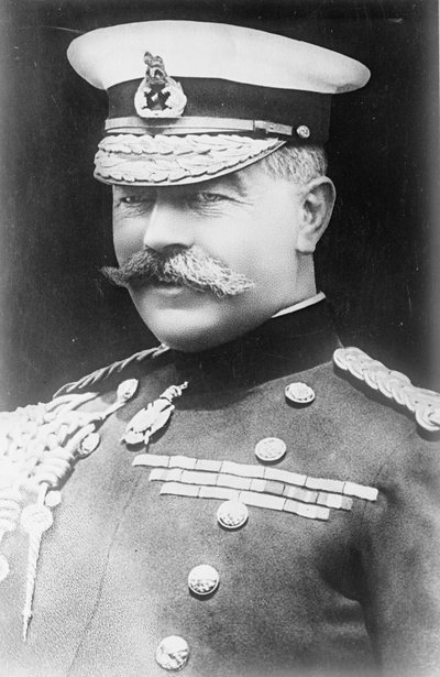 Maresciallo di campo Horatio Herbert Kitchener da English Photographer