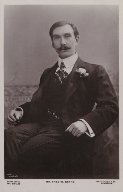 Fred W Beard, musicista britannico da English Photographer