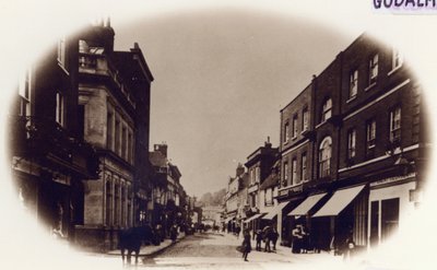 Godalming High Street, Surrey, c.1900 da English Photographer