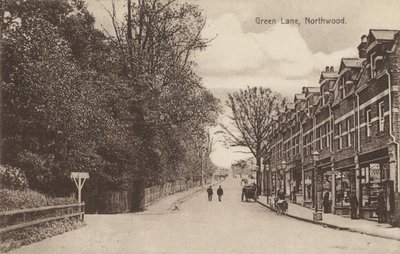 Green Lane, Northwood, vicino a Londra (foto b/n) da English Photographer