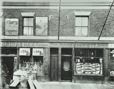 Fruttivendolo, 5 Albert Road, 1899 da English Photographer