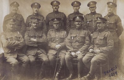 Gruppo di soldati inglesi, Prima Guerra Mondiale, Francia 1917 (foto in bianco e nero) da English Photographer