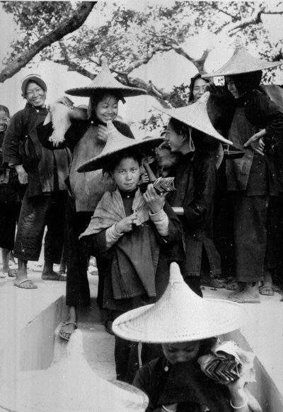 Gruppo di donne a Hong Kong da English Photographer