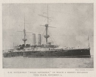 La nave da battaglia HM Royal Sovereign, su cui si è verificata una grave esplosione, 9 novembre da English Photographer