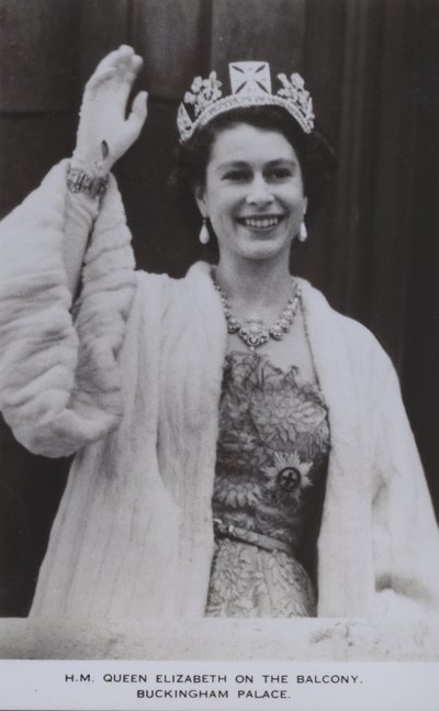 Regina Elisabetta sul balcone, Palazzo di Buckingham da English Photographer