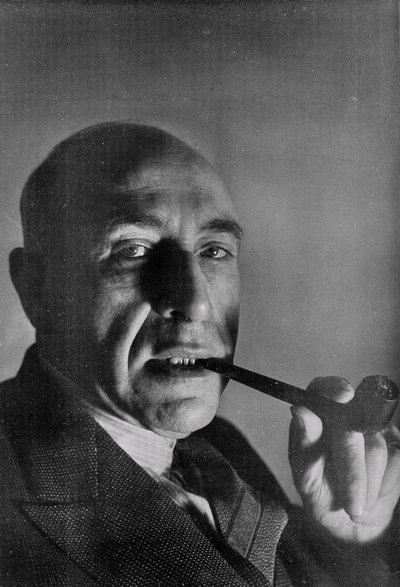 Harry Price da English Photographer