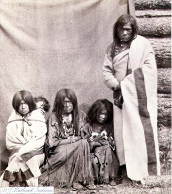 Indiani Hathead, fotografati dai Royal Engineers sul quarantanovesimo parallelo (foto seppia) da English Photographer