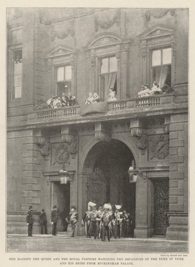 Sua Maestà la Regina e i Visitatori Reali che Guardano la Partenza del Duca di York e della Sua Sposa da Buckingham Palace da English Photographer