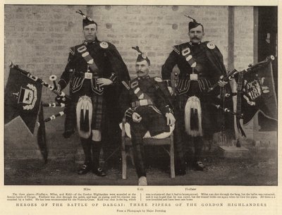 Eroi della battaglia di Dargai, tre suonatori di cornamusa dei Gordon Highlanders da English Photographer