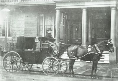 Carrozza trainata da cavalli, 1890 da English Photographer