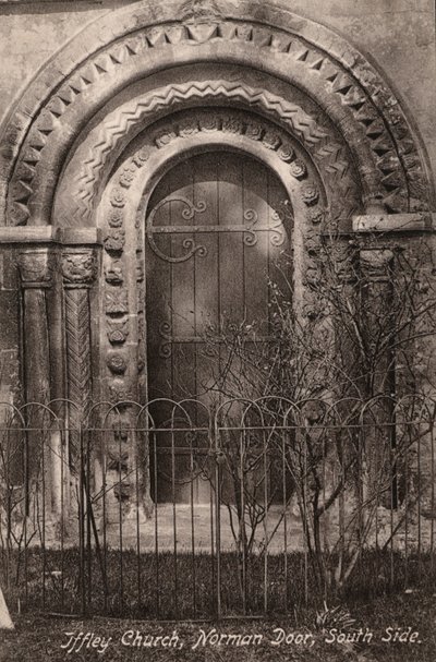 Chiesa di Iffley, Porta Normanna, Lato Sud da English Photographer