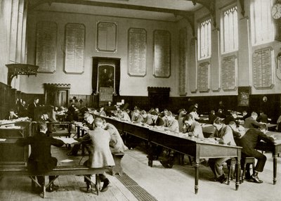 In una grande scuola pubblica: Cheltenham da English Photographer