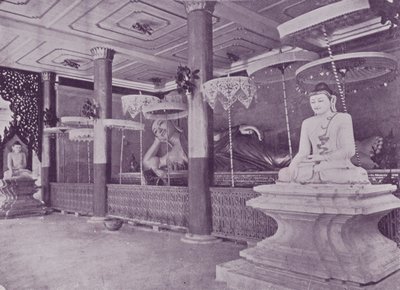 Dentro la Pagoda, Rangoon da English Photographer