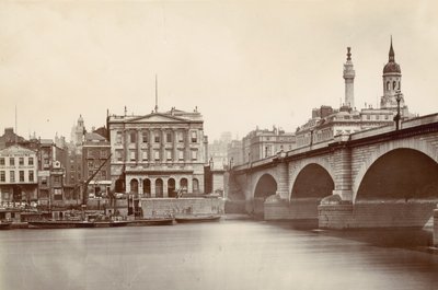 Ironmongers Hall e London Bridge da English Photographer