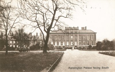Palazzo di Kensington rivolto a sud da English Photographer