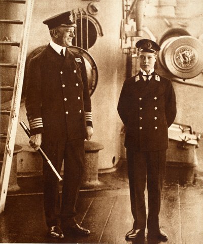 Re Edoardo VIII come guardiamarina sulla H.M.S. Hindustan, 1910 da English Photographer