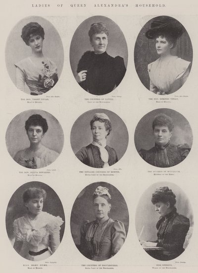 Le signore della famiglia della Regina Alessandra da English Photographer