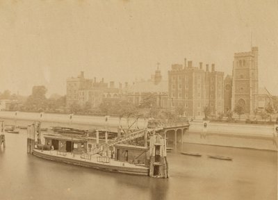 Lambeth Palace e molo da English Photographer