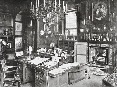 Marlborough House, Pall Mall: Studio del Principe di Galles, 1895 da English Photographer