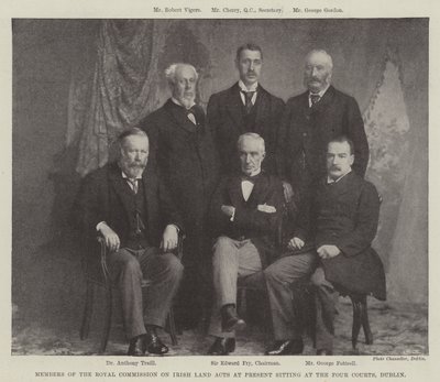 Membri della Commissione Reale sugli Atti Terrieri Irlandesi attualmente in seduta presso le Quattro Corti, Dublino da English Photographer