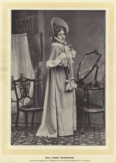 Miss Esme Beringer da English Photographer